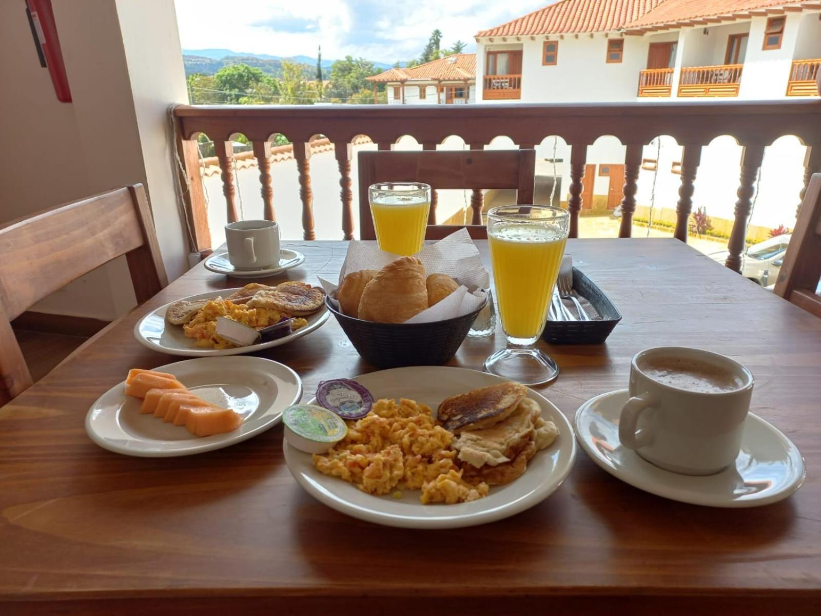 Hotel Las Palmas Виля Де Лейва Екстериор снимка